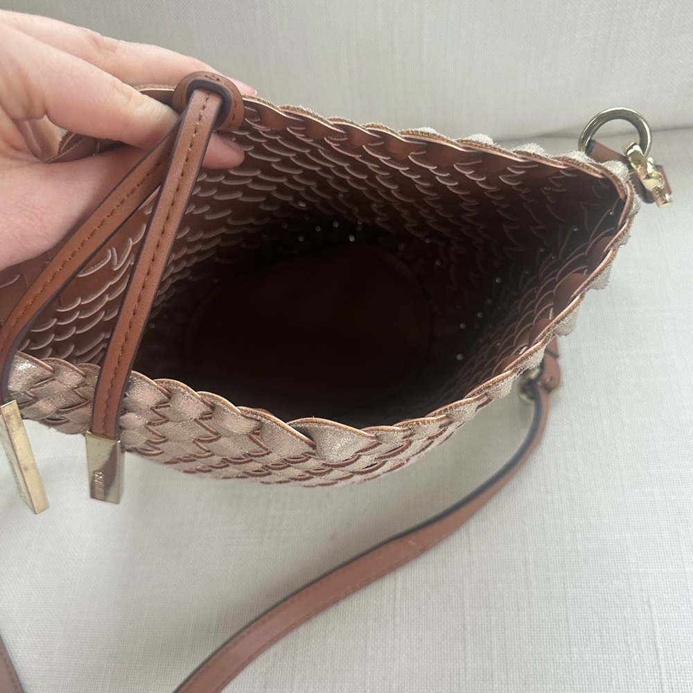 Calvin Klein Gold Woven Crossbody Bag - Picture 7 of 8